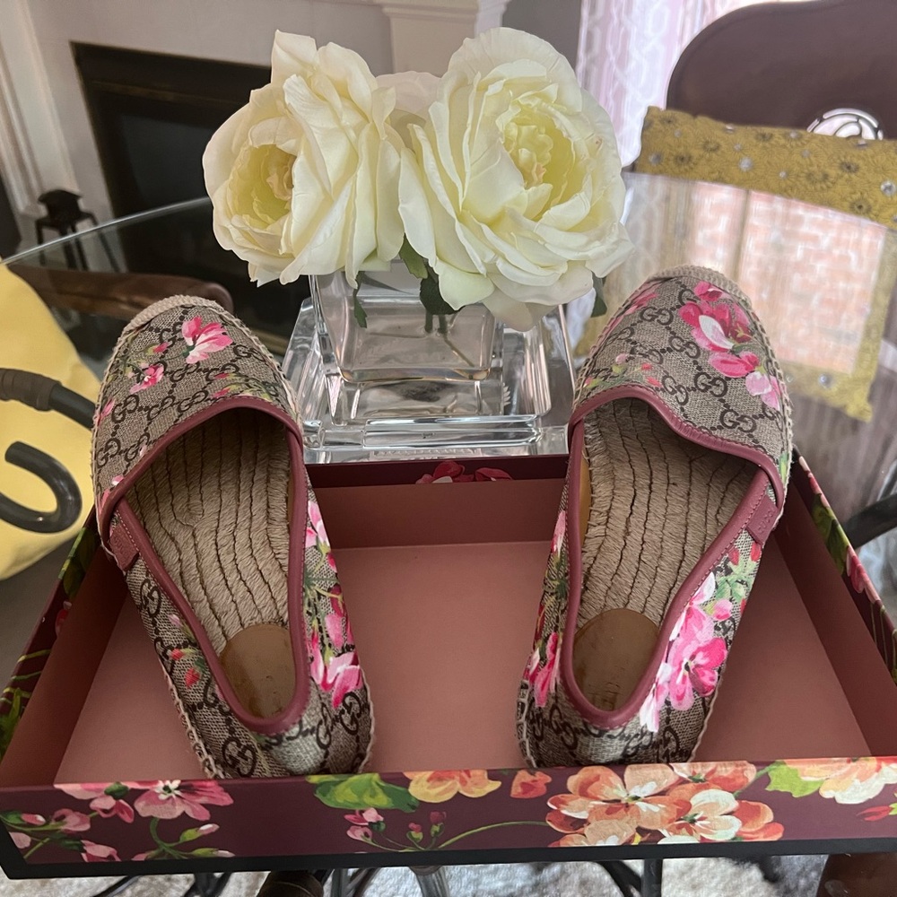 Gucci Blooms Floral Canvas Slip-On Shoes